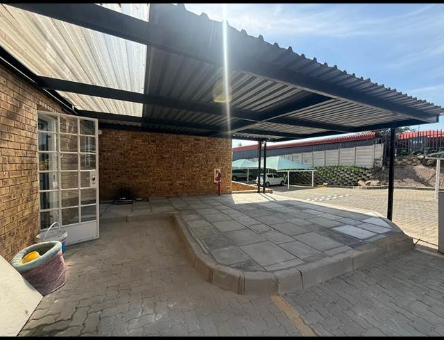 351M² WAREHOUSE TO LET IN HALFWAY HOUSE