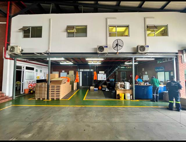 1,966M² WAREHOUSE TO LET IN MEADOWDALE