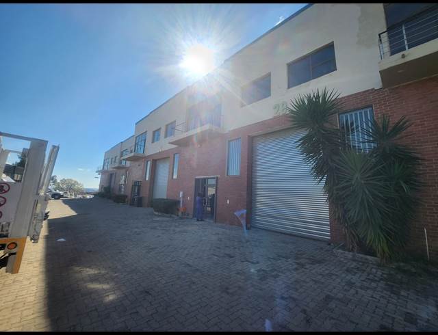 400M² WAREHOUSE TO LET IN HALFWAY HOUSE