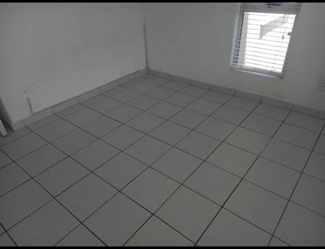 2 BEDROOM PROPERTY TO RENT IN BLUFF