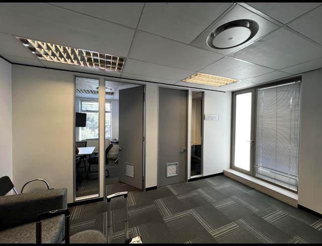 597M² OFFICE TO LET IN BELLVILLE CENTRAL