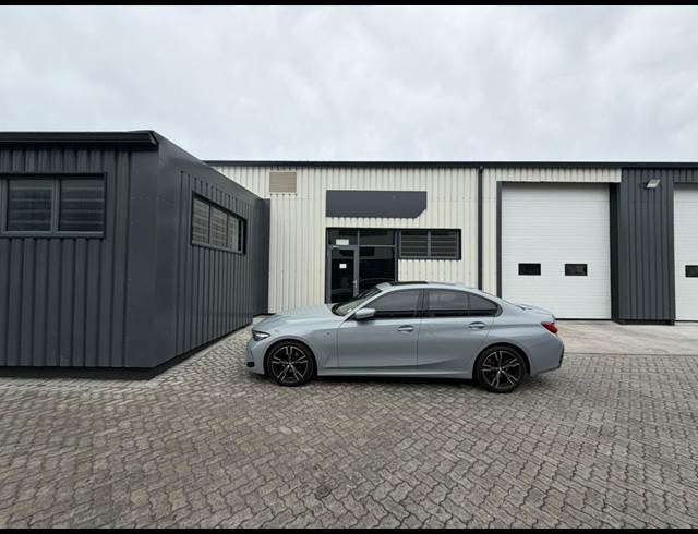 440M² BUILDING TO LET IN RETREAT INDUSTRIAL