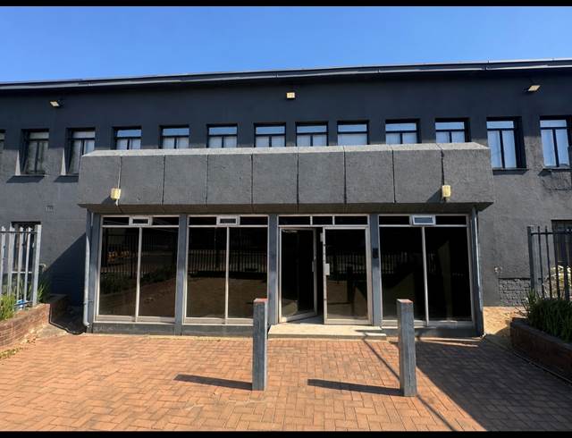 476M² OFFICE TO LET IN WYNBERG