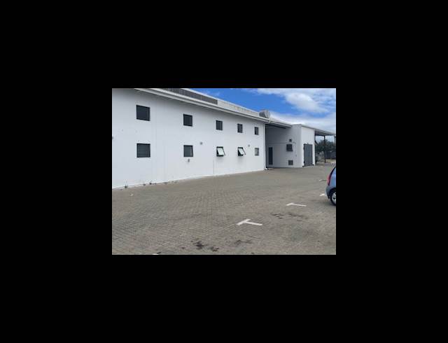 2,413M² WAREHOUSE TO LET IN CAPRICORN