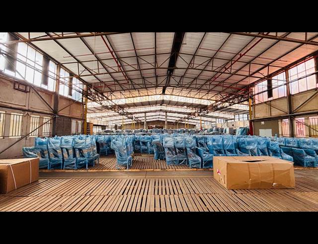 24,253M² WAREHOUSE TO LET IN STORMILL