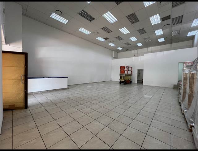 150M² RETAIL TO LET IN HIGHVELD