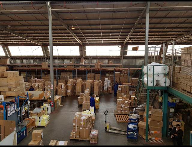 6,500M² WAREHOUSE RENTED IN AMALGAM