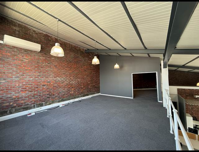 260M² OFFICE TO LET IN WOODSTOCK
