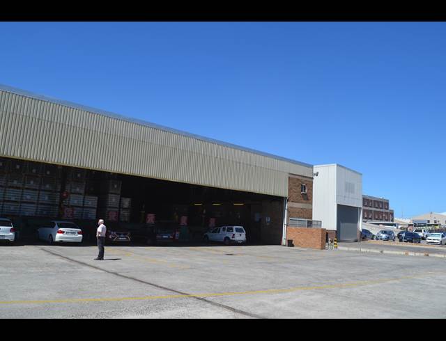 9,000M² WAREHOUSE TO LET IN BELLVILLE SOUTH