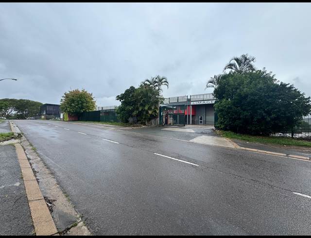 2,609.30M² WAREHOUSE TO LET IN MOUNT EDGECOMBE