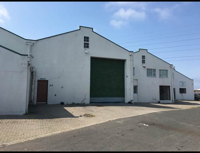 1,239M² WAREHOUSE TO LET IN OTTERY