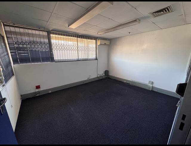 1,943M² WAREHOUSE TO LET IN SPRINGFIELD