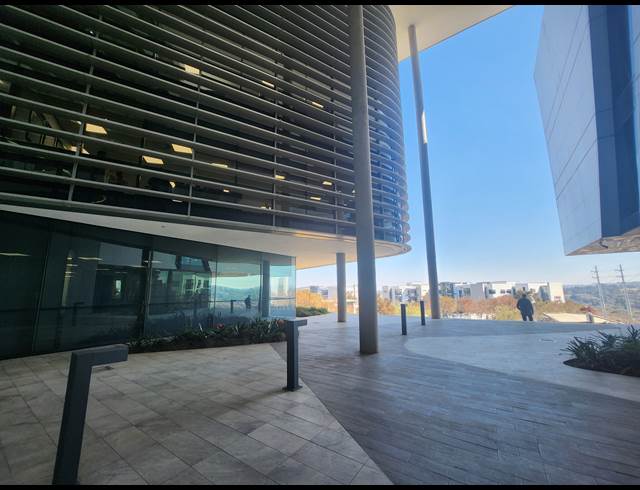 510M² OFFICE TO LET IN WATERFALL