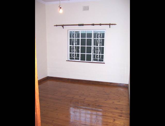 3 bed property to rent in CLAREMONT