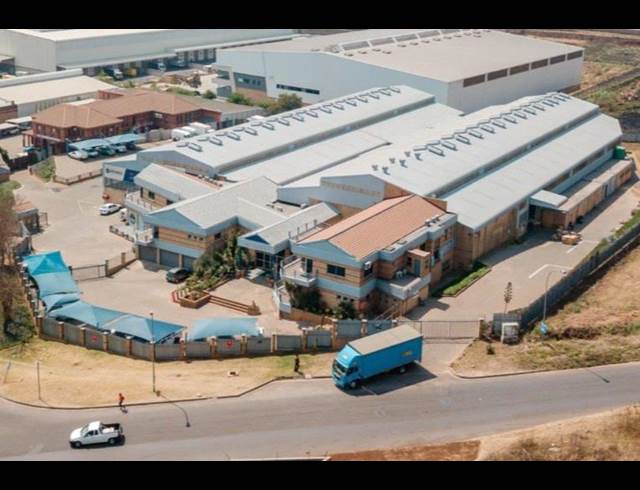 7,726M² WAREHOUSE TO LET IN MEADOWDALE
