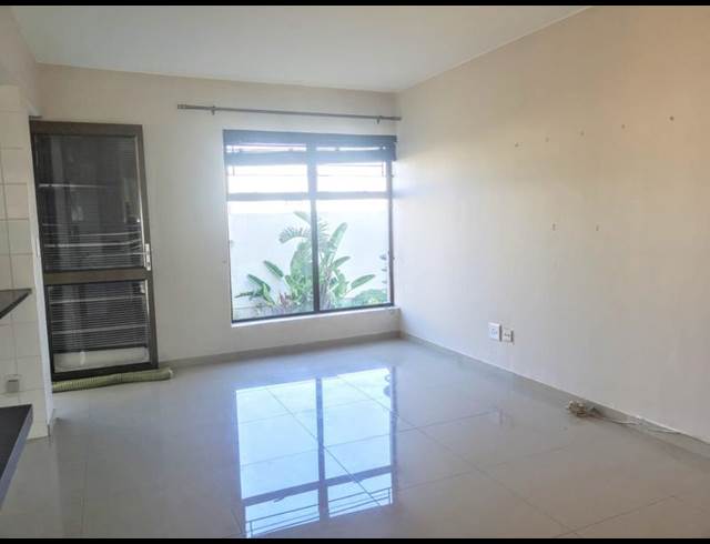 1 BEDROOM PROPERTY TO RENT IN BEACHFRONT