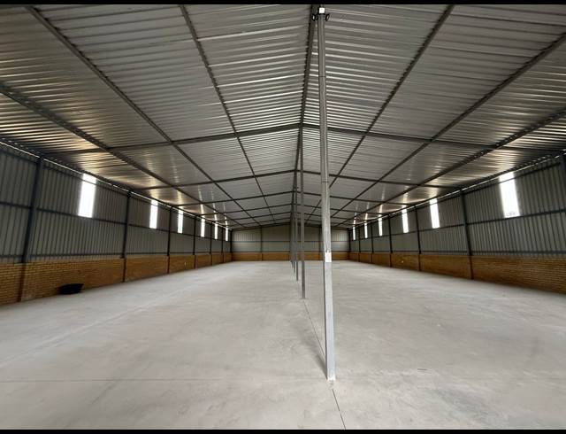 800M² WAREHOUSE TO LET IN TEDDERFIELD AH