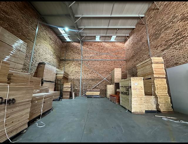 336.70M² WAREHOUSE TO LET IN MEADOWDALE