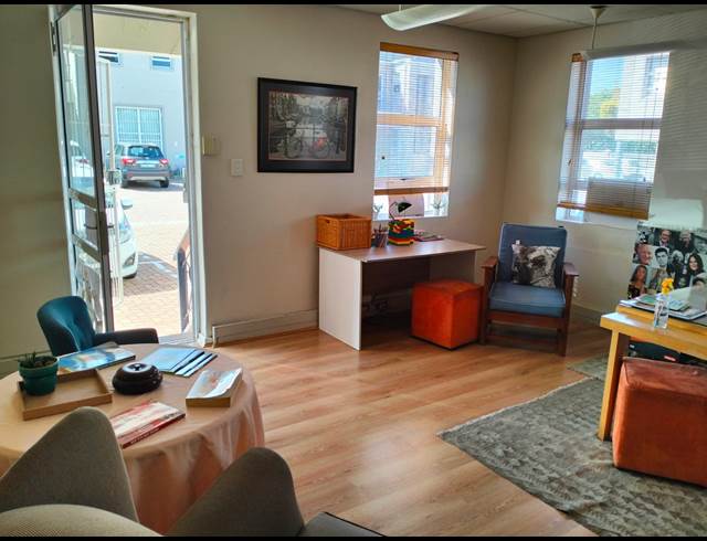 43M² OFFICE RENTED IN DURBANVILLE CENTRAL