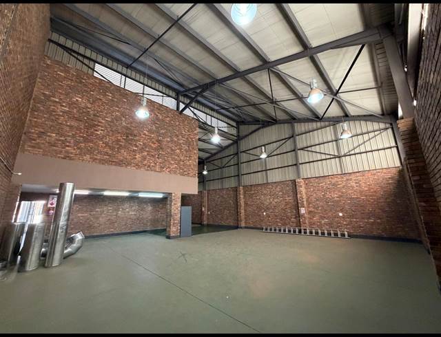 327M² WAREHOUSE TO LET IN CLAYVILLE
