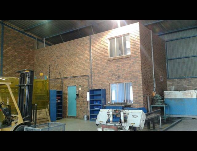 420M² WAREHOUSE RENTED IN SEBENZA