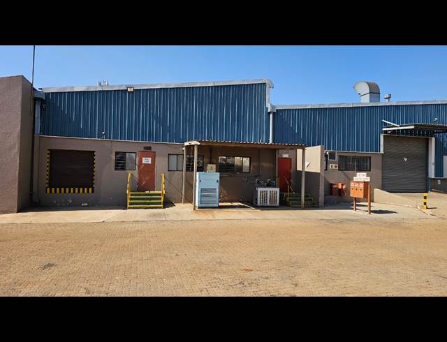 4,000M² WAREHOUSE TO LET IN ROSSLYN