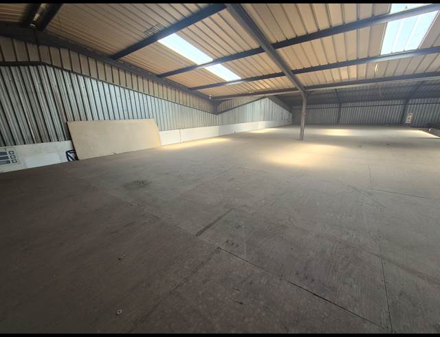 650M² WAREHOUSE TO LET IN WADEVILLE