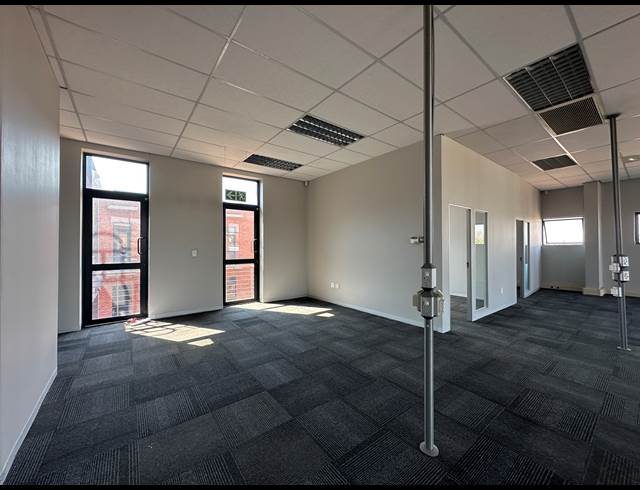 148.40M² OFFICE TO LET IN HIGHVELD TECHNOPARK