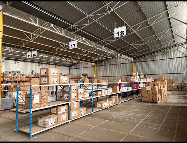 2,658M² WAREHOUSE TO LET IN ANDERBOLT