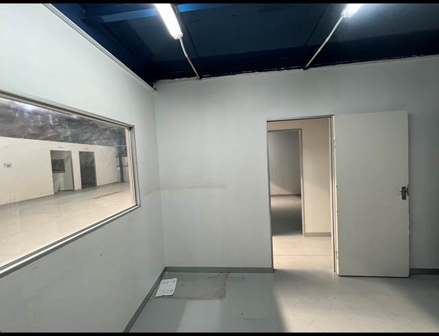 509M² WAREHOUSE TO LET IN SEBENZA