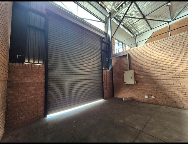 284M² WAREHOUSE TO LET IN DRIEHOEK