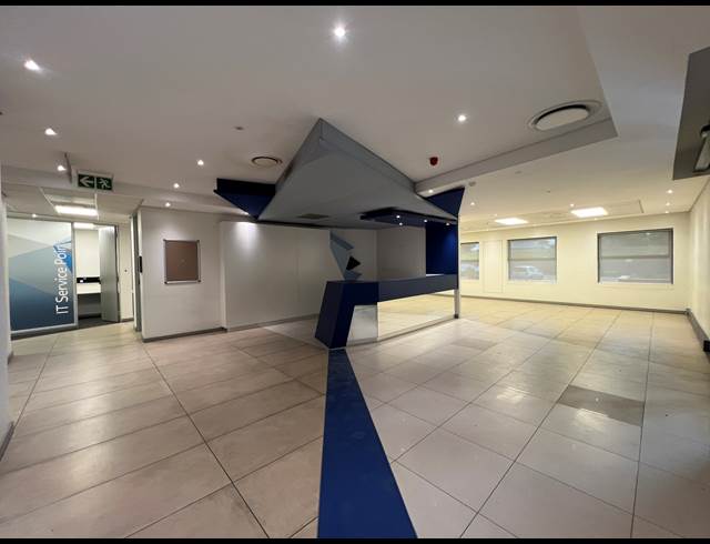 196.60M² OFFICE TO LET IN HIGHVELD