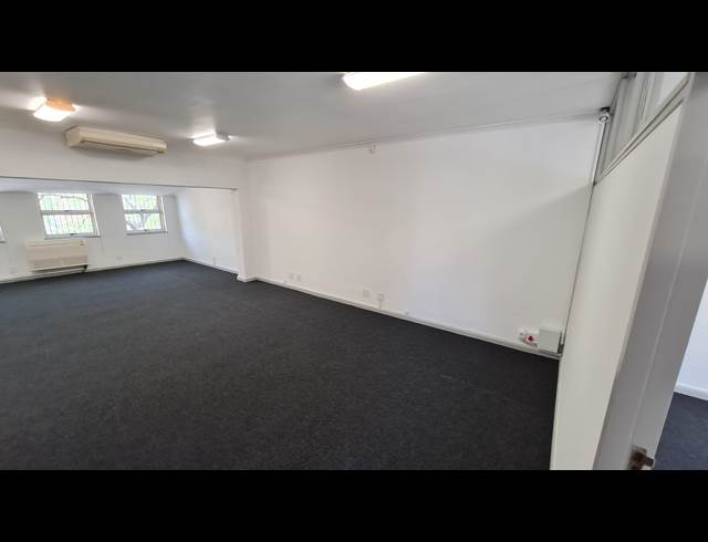 105M² OFFICE TO LET IN PINELANDS