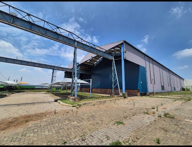 13,580M² WAREHOUSE TO LET IN WADEVILLE