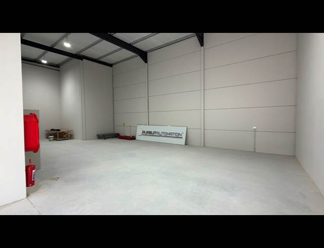305M² WAREHOUSE TO LET IN STONEWOOD SECURITY ESTATE