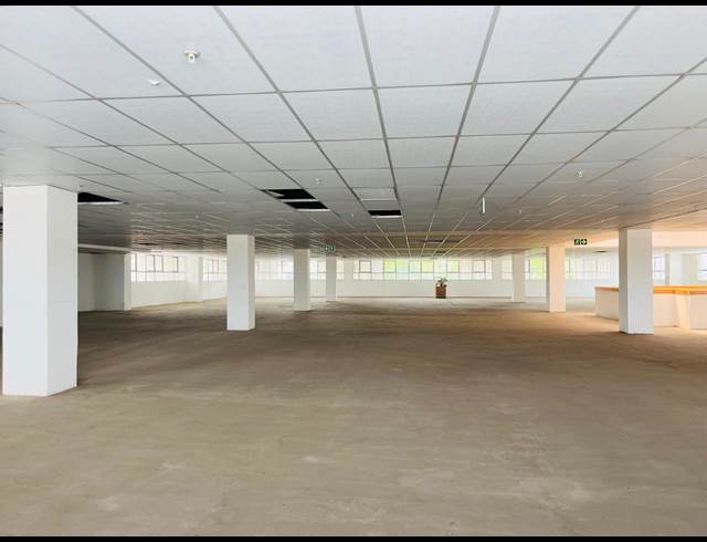 1,115M² OFFICE TO LET IN HALFWAY HOUSE