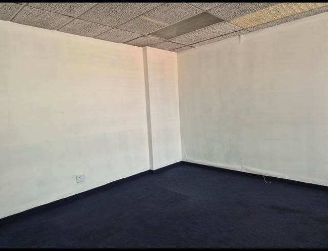 200M² OFFICE TO LET IN STAMFORD HILL