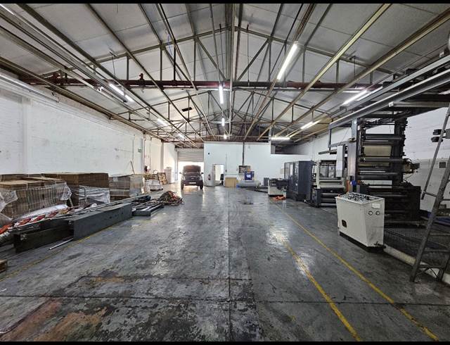 560M² WAREHOUSE TO LET IN BELLVILLE SOUTH INDUSTRIA