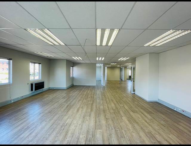 365M² OFFICE TO LET IN FOURWAYS