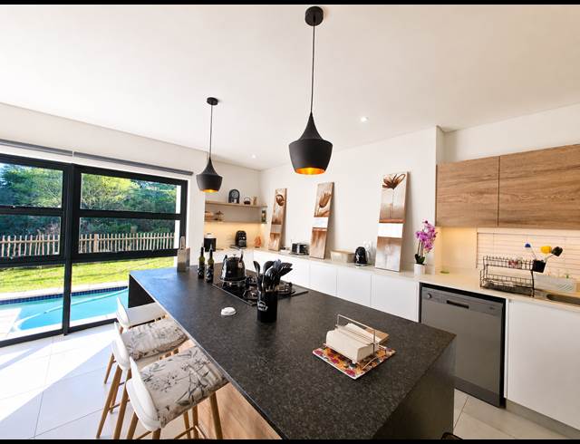 3 BEDROOM TOWNHOUSE TO LET IN PALM LAKES ESTATE