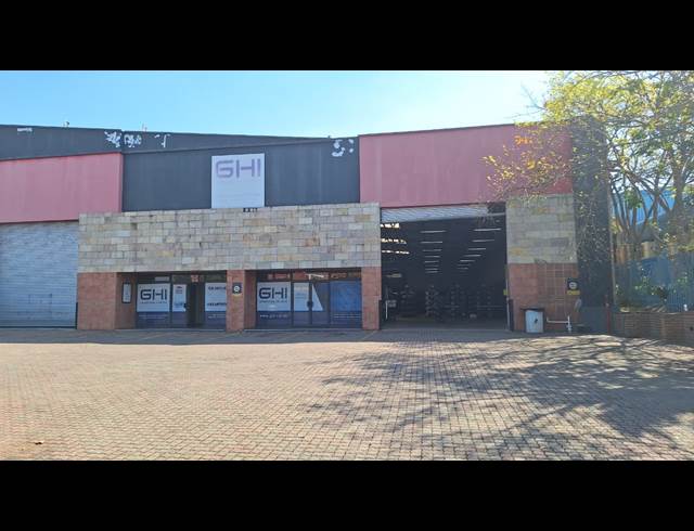 1,400M² WAREHOUSE TO LET IN RIVERSIDE PARK
