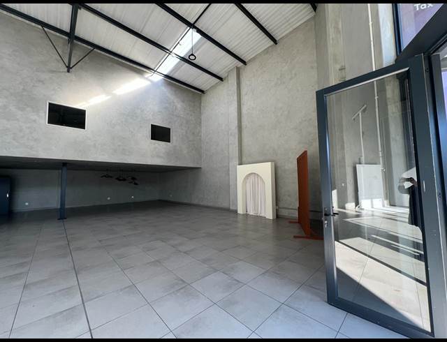 347M² WAREHOUSE TO LET IN OLIVEDALE