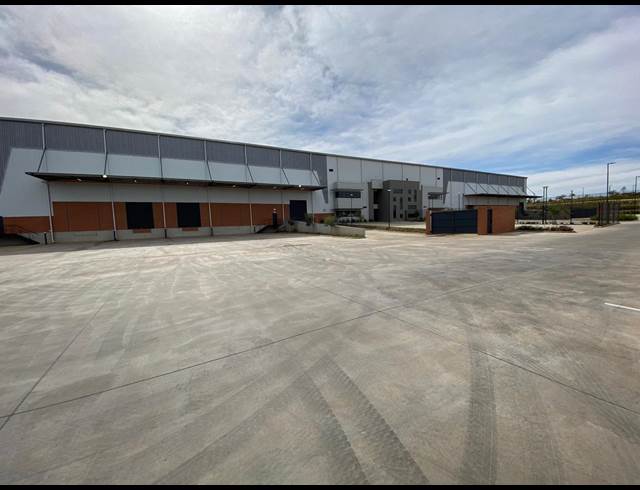 11,819M² WAREHOUSE TO LET IN GOSFORTH PARK