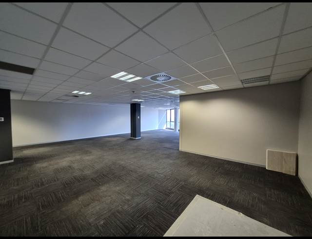 187M² OFFICE TO LET IN SANDTON CENTRAL