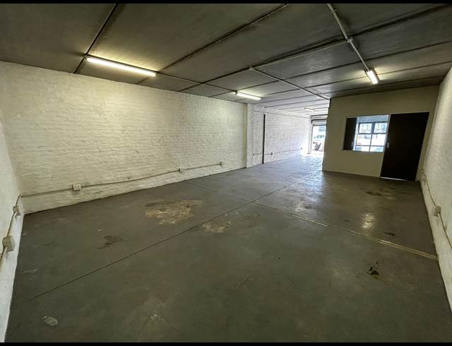 90M² WAREHOUSE TO LET IN EASTGATE