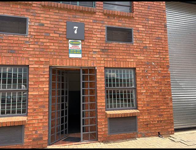 410M² WAREHOUSE TO LET IN PROLECON