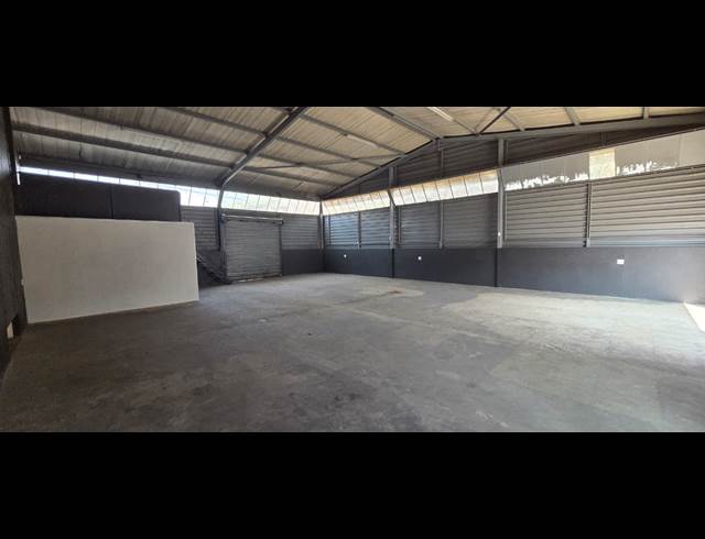 180M² WAREHOUSE TO LET IN VINTONIA
