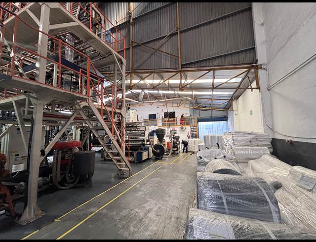 1,101M² WAREHOUSE TO LET IN SPRINGFIELD