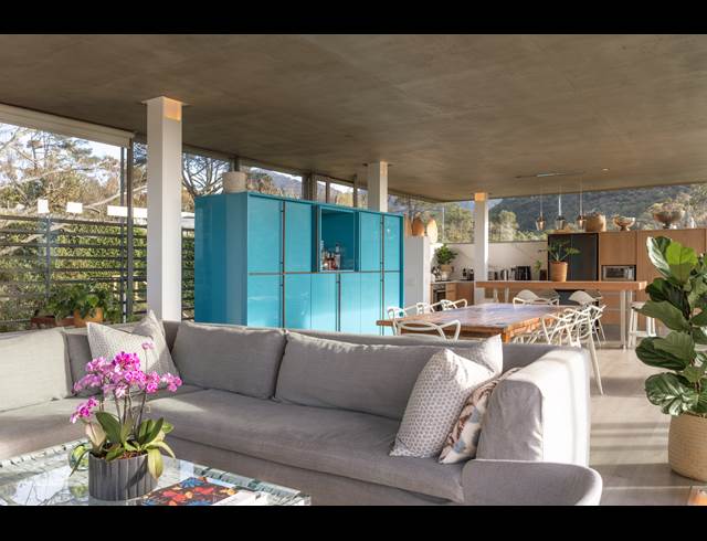 2 BEDROOM FREEHOLD TO LET IN CONSTANTIA