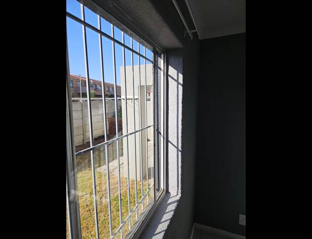 2 BEDROOM APARTMENT TO LET IN MORGENSTER